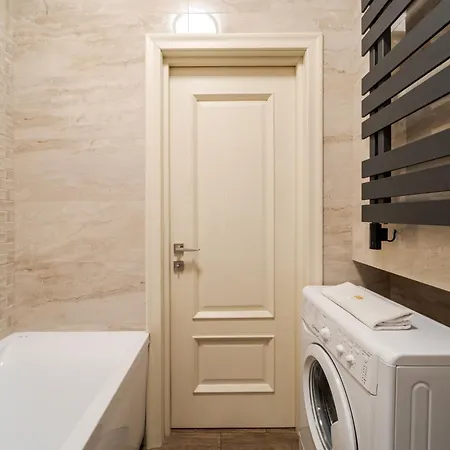 Lägenhet Royal On Kovzhyna 6 Lviv