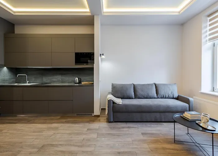 Royal On Kovzhyna 6 리비프